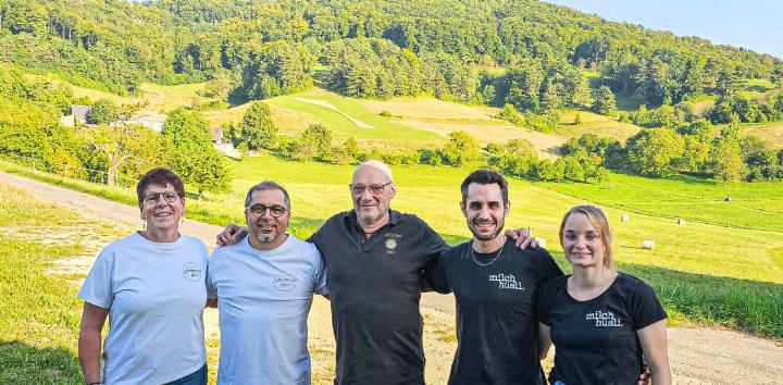 Die Organisatoren Esther und Fatih Bitterlin Büyükkurt, Daniel Bitterlin, Oliver und Petra Dürrenberger (von links). Bild zvg