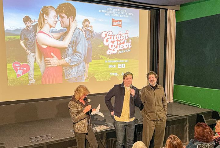 Regisseur Pierre Monnard (Mitte), Schauspieler Pasquale Aleardi (rechts) und Moderator Raphael Wicki. Bild Marianne Ingold
