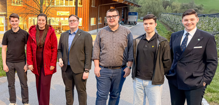 Timon Streiff, Sarah Regez, Sascha Müller, Alessandro Wehrli, Nicolas Balet und Charles 
Wolf (von links) vom Vorstand.
Bild zvg