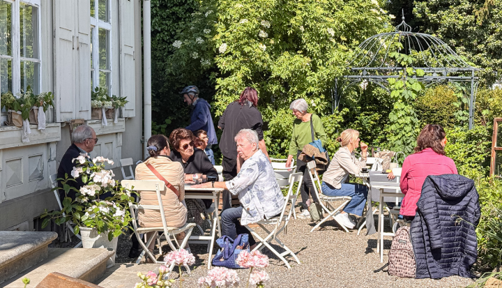Die Eröffnung der «Villa Traumwerk» war am vergangenen Freitagnachmittag gut besucht. Bilder Melanie Frei
