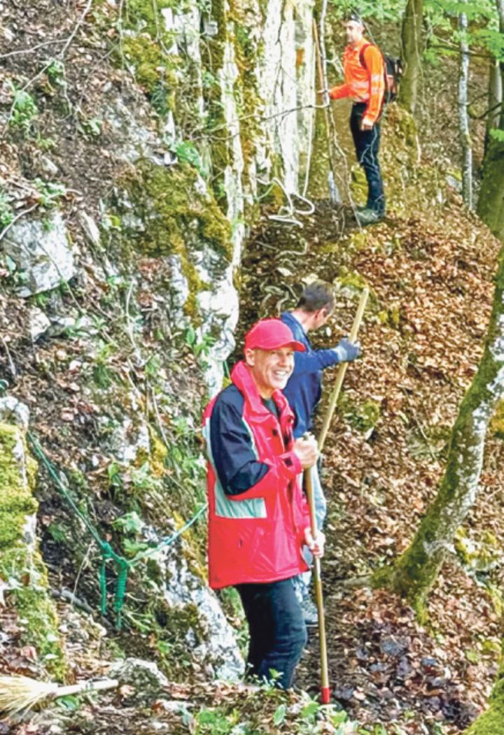 Ein Teil des fix installierten Seils am Felsen wurde ersetzt. Bild zvg