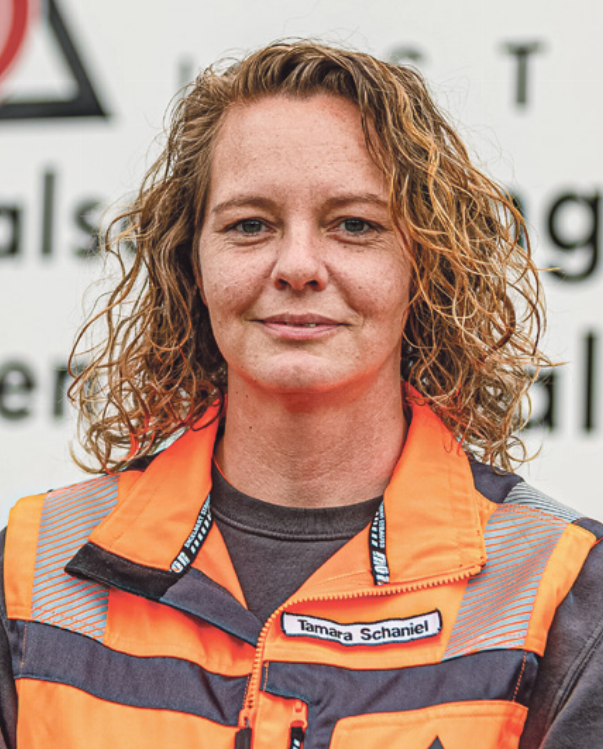 Eine Frau in der Kanalbranche - Das Bild wird blockiert. – Möglicherweise durch einen aktiven Adblocker.
