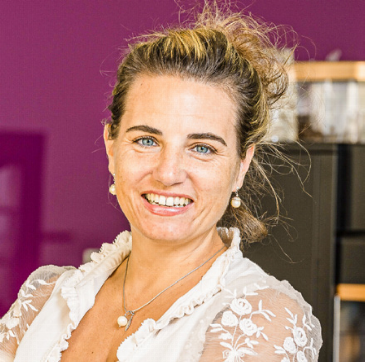 Fabienne Ballmer Bilder Archiv vs