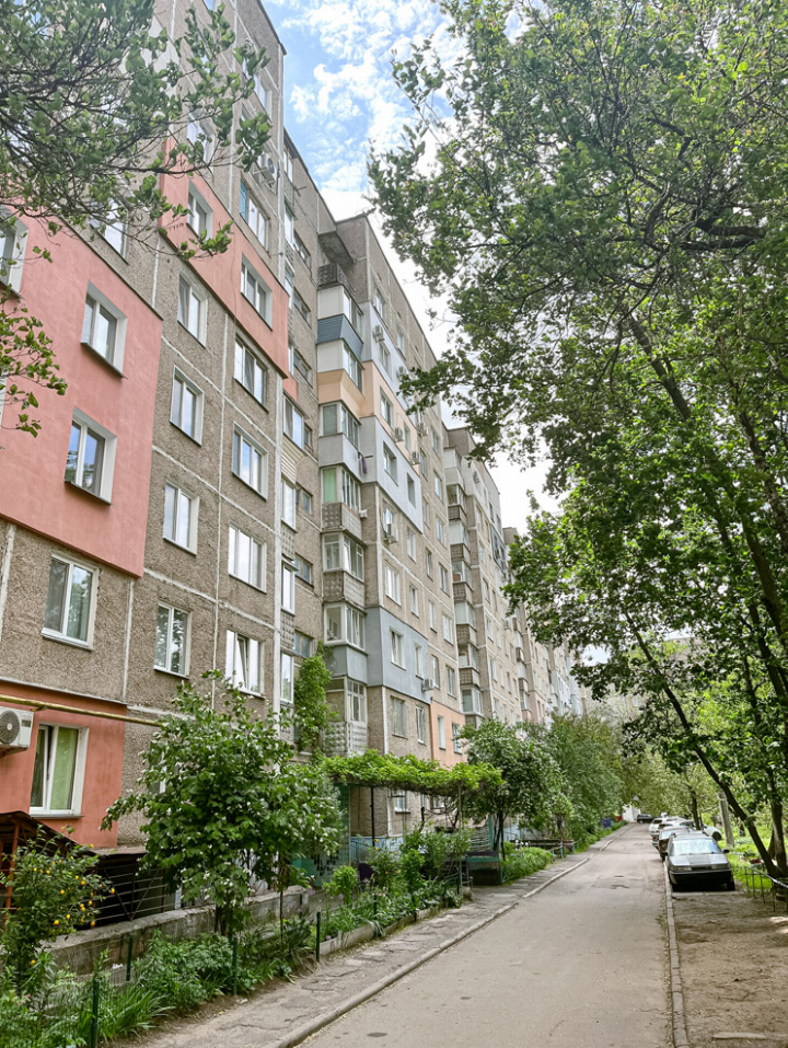 Mehrstöckige Wohnhäuser aus der Sowjetzeit prägen das Stadtbild von Tscherkassy.