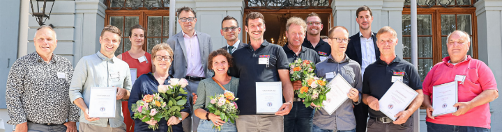 Die Finalistinnen und Finalisten der Staatsweinkürung erhielten ihre Diplome im Schloss Ebenrain. Bilder zvg