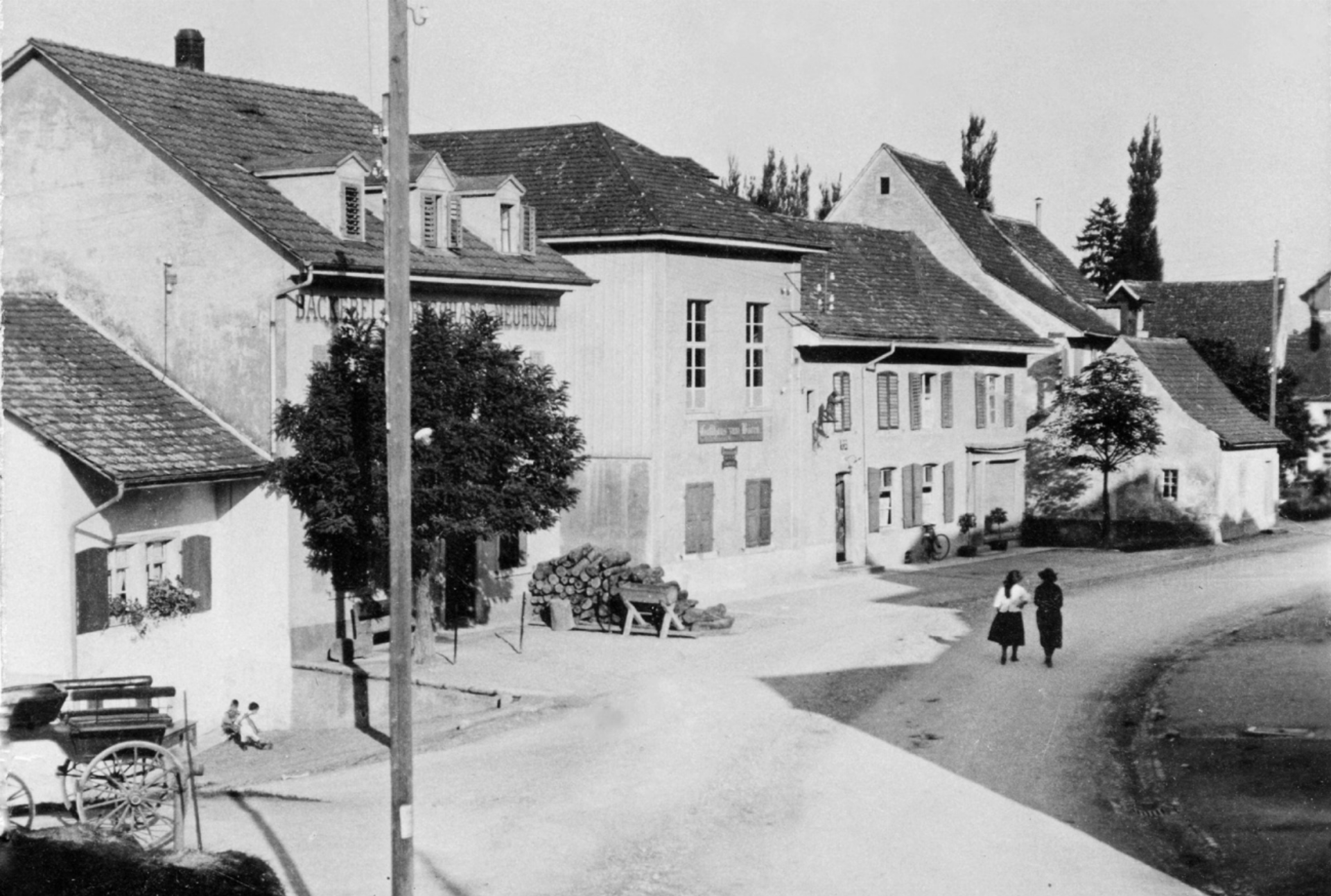 Lausen, Restaurants Neuhüsli und Bären - Das Bild wird blockiert. – Möglicherweise durch einen aktiven Adblocker.