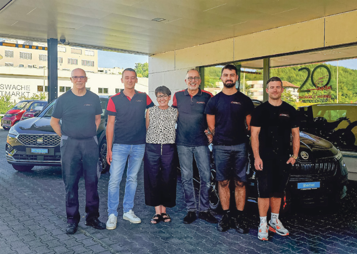 Das Team der Garage F. Niggli: Rolf Felber, Ronnie Tschümperlin, Petra Niggli, Franco Niggli, Michel Martins, und Cedric Rolle (von links). Bild zvg