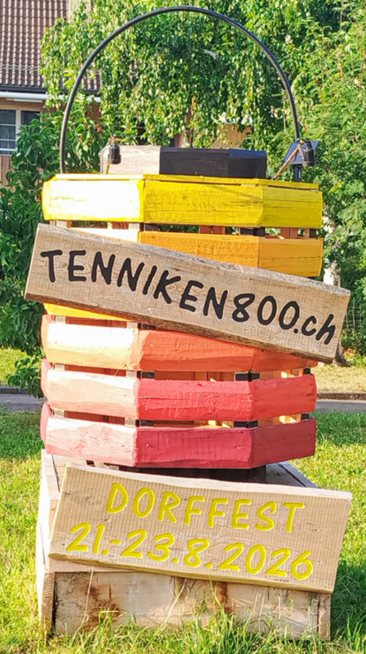 Bald ist es so weit: das Tenniker Dorffest zum 800. Geburtstag. Bild svr.