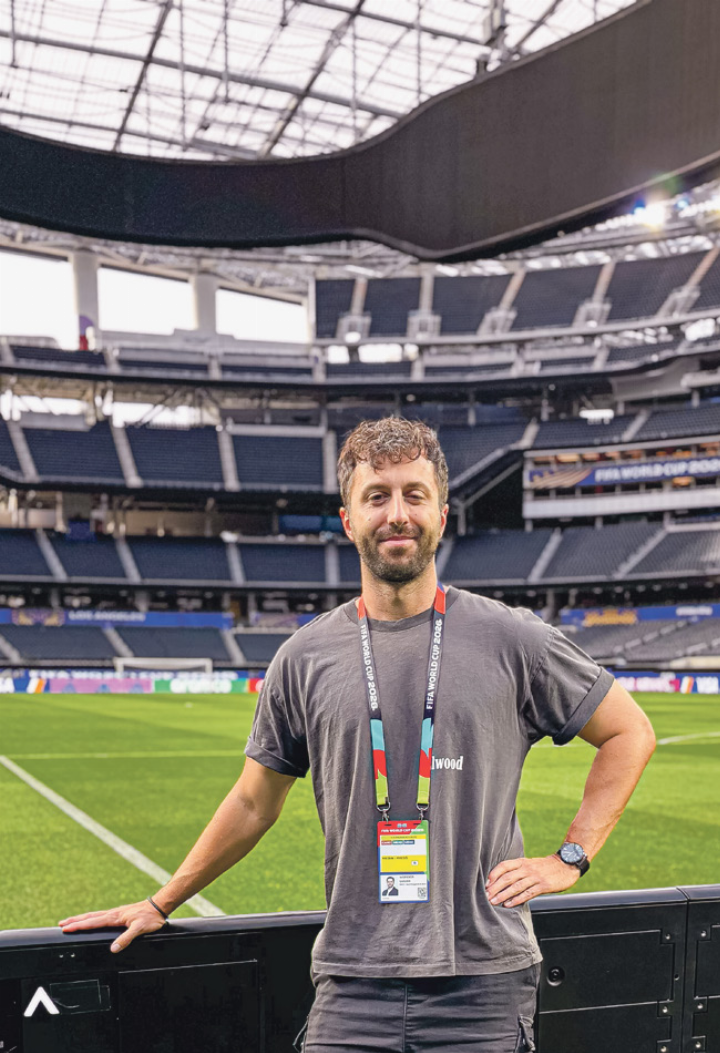 Lucas Werder im SoFi-Stadion in Los Angeles, über das er selbst sagt: «Es gehört zu den eindrücklichsten Stadien, in denen ich je war.»Bild zvg
