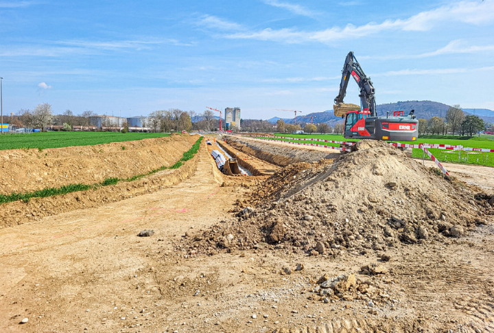 Auf dem Sisslerfeld in Eiken am Rhein wird die Bachem bauen. Bild zvg