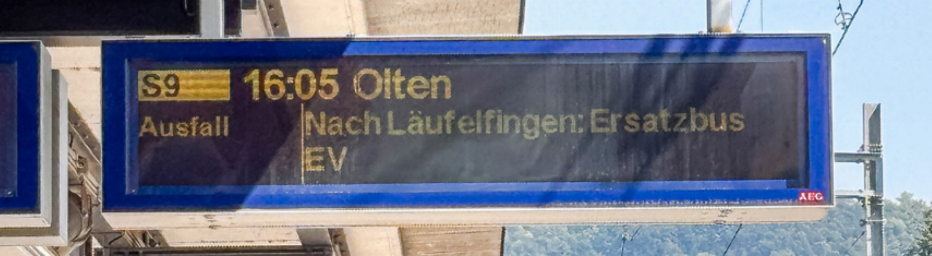 Verformte Schienen führen zu Ausfällen der S9 - Das Bild wird blockiert. – Möglicherweise durch einen aktiven Adblocker.