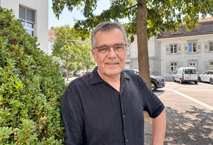 Der Arbeit leid wurde Hansruedi Hochuli während seiner Amtszeit an der «Sek Reigi» nie.
Bild Melanie Frei Der Arbeit leid wurde Hansruedi Hochuli während seiner Amtszeit an der «Sek Reigi» nie.
Bild Melanie Frei