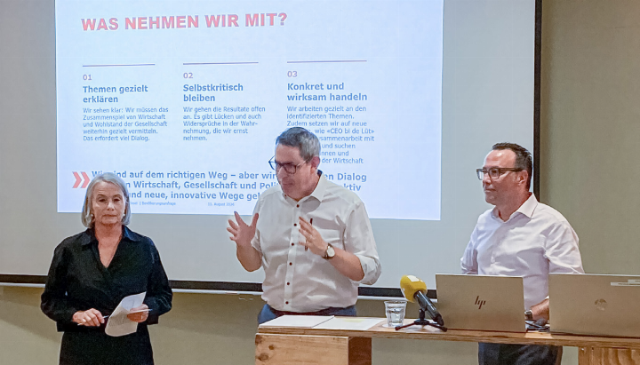Sie präsentierten das Ergebnis einer Bevölkerungsbefragung: Elisabeth Schneider-Schneiter, Martin Dätwyler, Andreas Meier (von links). Bild Regula Vogt-Kohler Sie präsentierten das Ergebnis einer Bevölkerungsbefragung: Elisabeth Schneider-Schneiter, Martin Dätwyler, Andreas Meier (von links). Bild Regula Vogt-Kohler