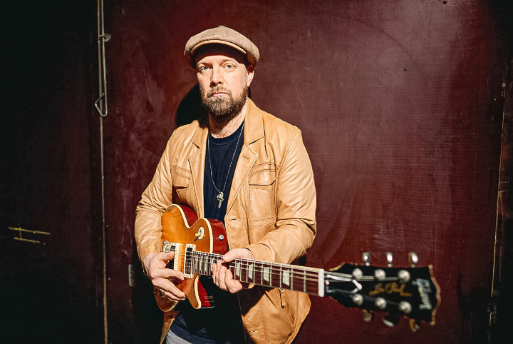 Henrik Freischlader kommt mit seiner neu formierten Band und der «Precious Time Tour 2026» nach Liestal. Bild zvg