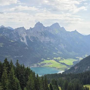 Heinz Grossmann aus Langenbruck fotografiert im Tannheimertal vom Neunerköpfle aus den Haldensee.