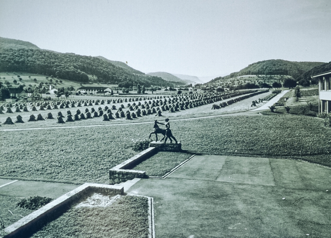 Blick vom Sissacher Ebenrain-Zentrum aus auf Zunzgen im Jahr 1957. Bilder zvg / Kanton Basel-Landschaft Blick vom Sissacher Ebenrain-Zentrum aus auf Zunzgen im Jahr 1957. Bilder zvg / Kanton Basel-Landschaft
