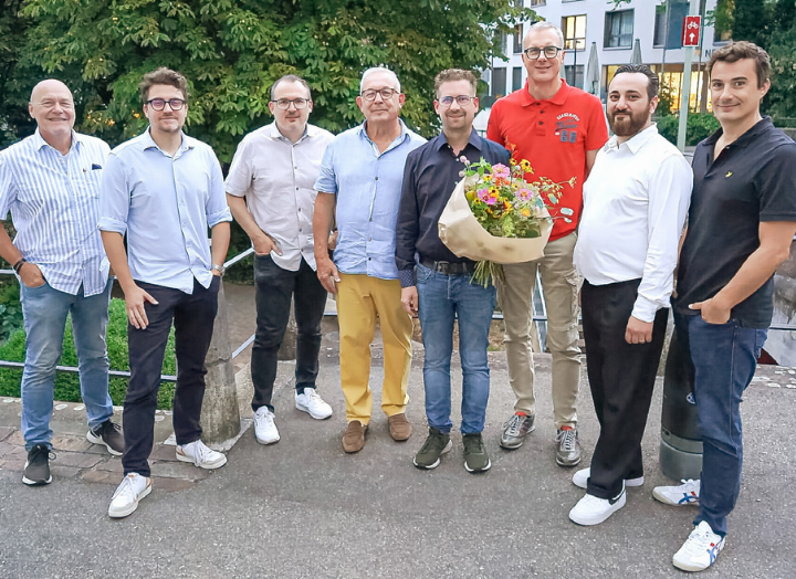 Der Vorstand (von links): Richard Gafner, Yves Rosenmund, Thomas Hügli, Hans Vogt (scheidender Präsident), David Canonica (neuer Präsident), Thomas Eugster, Christian Ariano und Marc Loehle. Bild zvg
