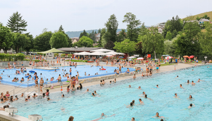 Dank der anhaltend heissen Sommertage waren die Baselbieter Badis, hier Sissach, gut besucht. Bild Archiv vs Dank der anhaltend heissen Sommertage waren die Baselbieter Badis, hier Sissach, gut besucht. Bild Archiv vs