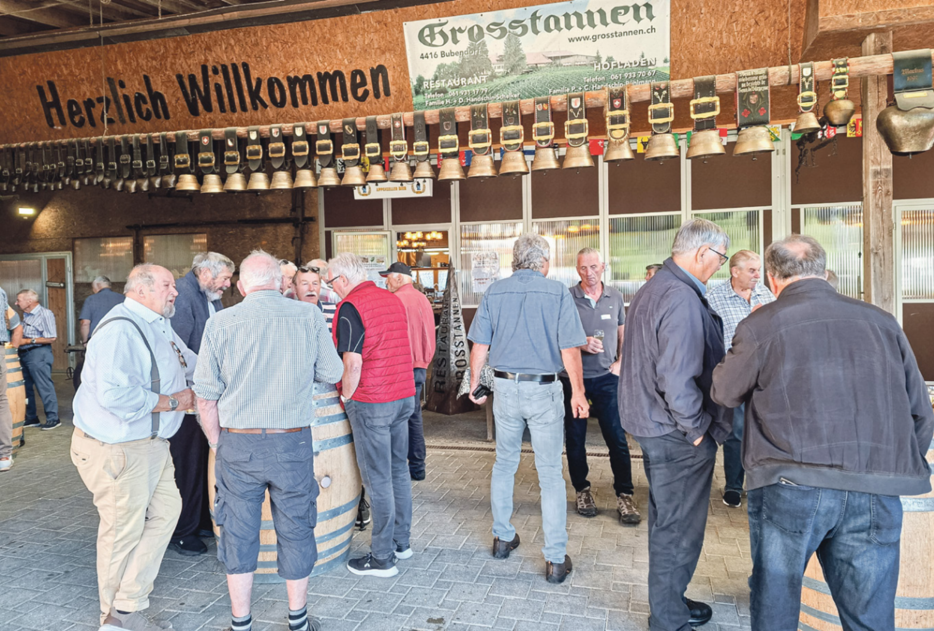 Treffen der Schwingerkameraden - Das Bild wird blockiert. – Möglicherweise durch einen aktiven Adblocker.