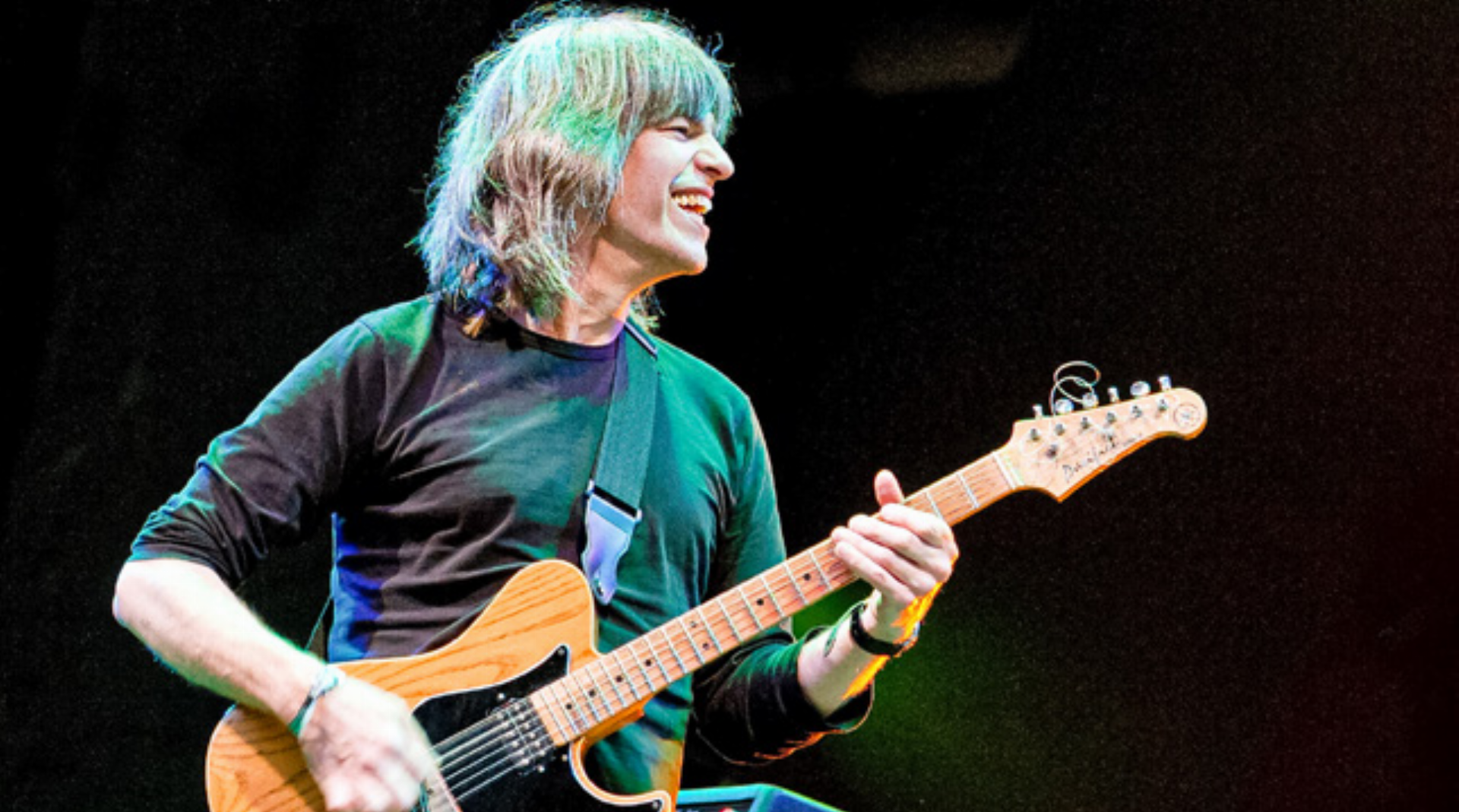Zwei Gitarrengrös sen zu Gast - Das Bild wird blockiert. – Möglicherweise durch einen aktiven Adblocker.