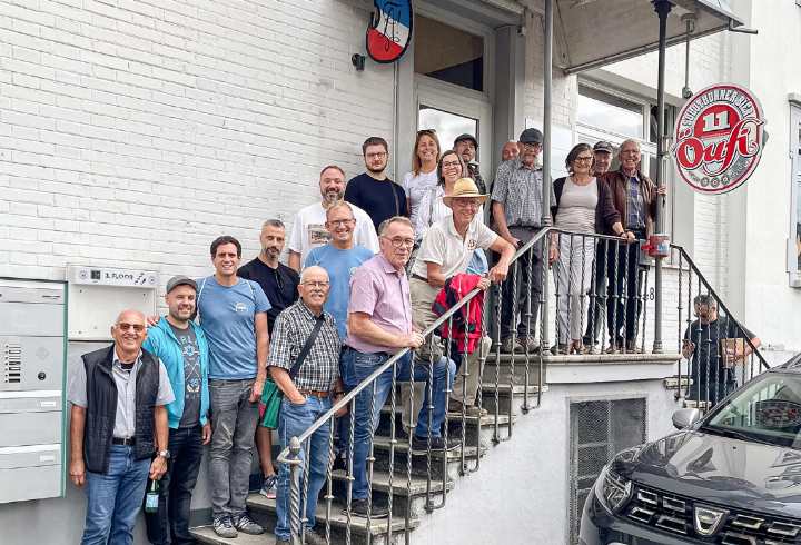 Der Bierchäller-Verein Gelterkinden beim «Öufi-Bier» in Solothurn.     Bild zvg / Kuri Wirz