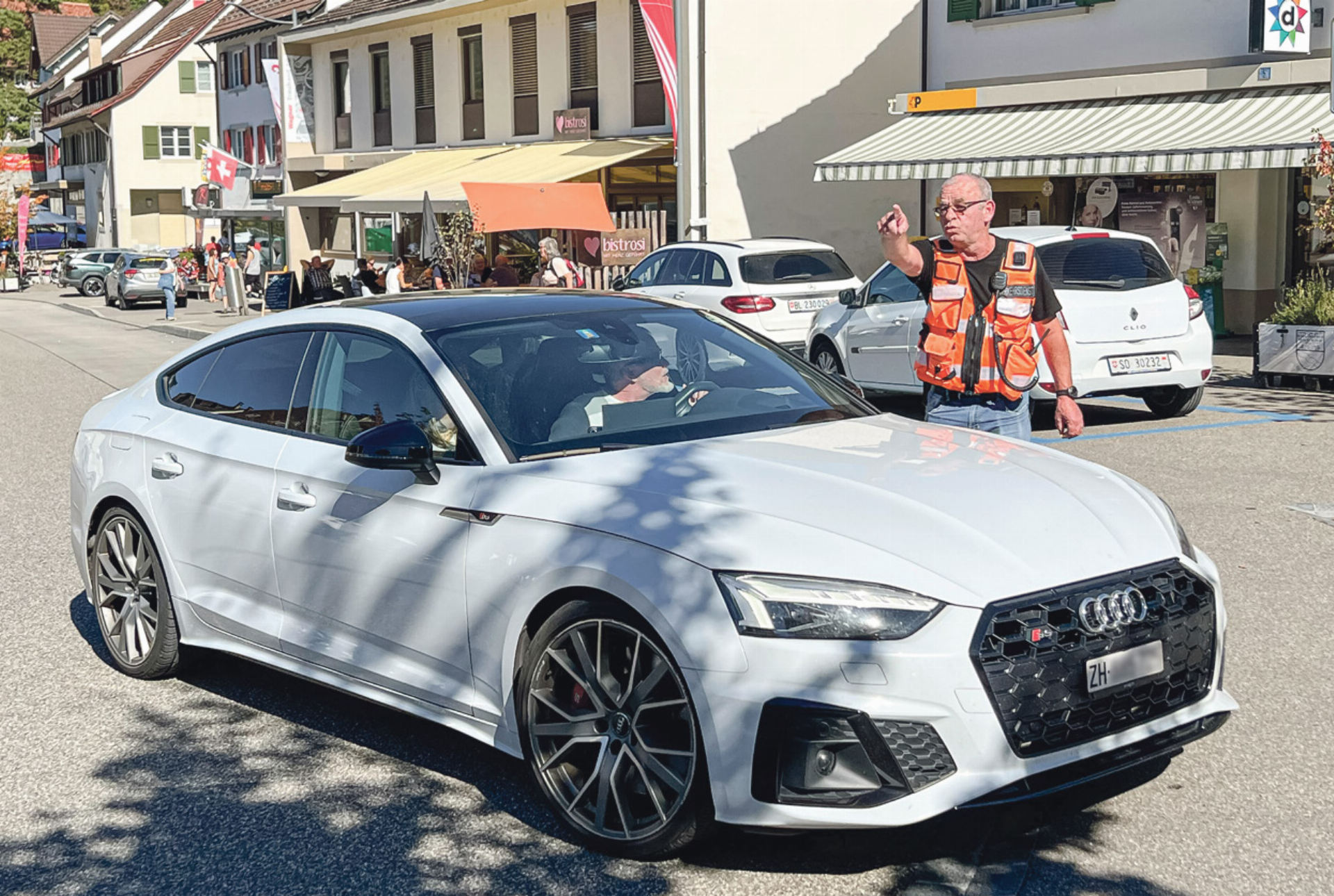 Der Berg ruft, die Autos kommen - Das Bild wird blockiert. – Möglicherweise durch einen aktiven Adblocker.