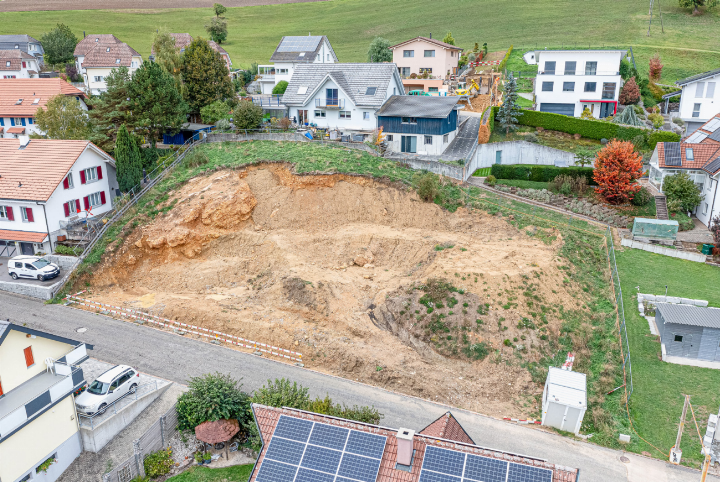 Die Baugrube auf dem 1400 Quadratmeter grossen Grundstück dürfte noch mehrere Monate bestehen bleiben. Bilder zvg Die Baugrube auf dem 1400 Quadratmeter grossen Grundstück dürfte noch mehrere Monate bestehen bleiben. Bilder zvg