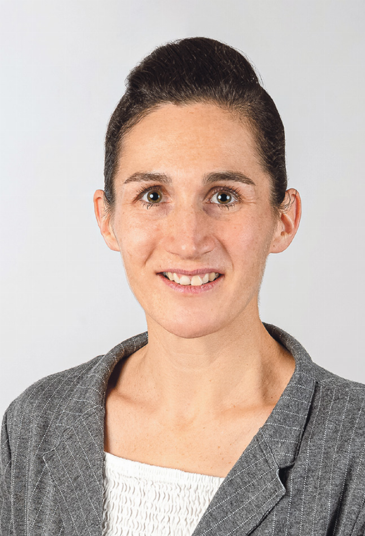 Stürze können nicht nur Verletzungen verursa-
chen, sondern auch ein Gefühl der Unsicherheit
auslösen, sagt Expertin Friederike Schulte.
Bild zvg Stürze können nicht nur Verletzungen verursa-
chen, sondern auch ein Gefühl der Unsicherheit
auslösen, sagt Expertin Friederike Schulte.
Bild zvg