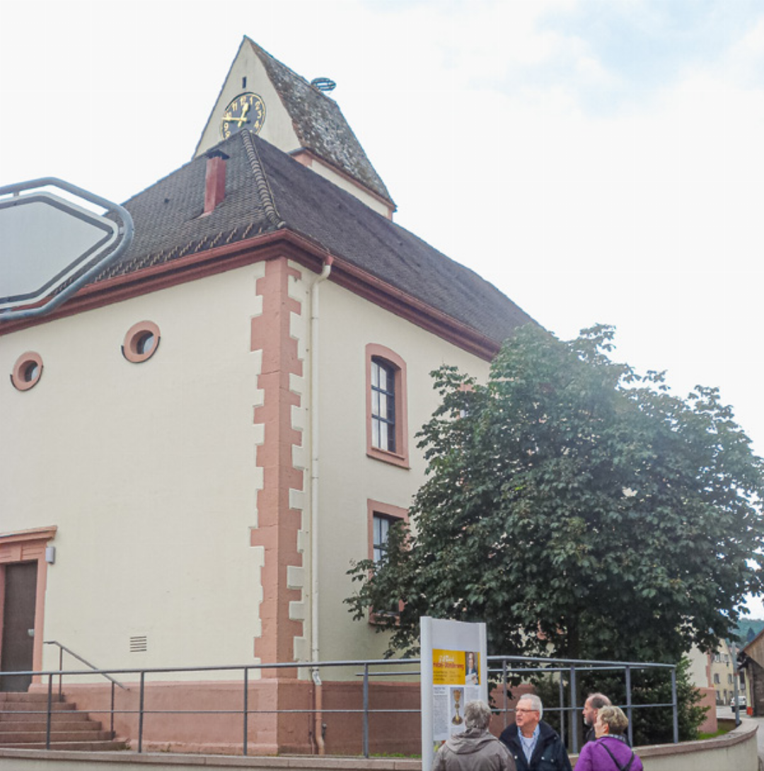 Die Dorfkirche von Hauingen bei Lörrach. Die Dorfkirche von Hauingen bei Lörrach.