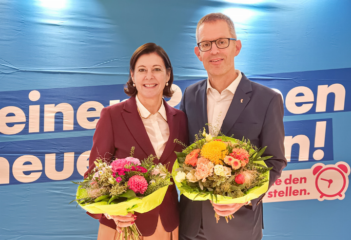 Die FDP will mit Amtsinhaber Markus Eigenmann und Herausforderin Christine Frey einen zweiten Sitz in der Baselbieter Regierung erobern.
Bild gfe. Die FDP will mit Amtsinhaber Markus Eigenmann und Herausforderin Christine Frey einen zweiten Sitz in der Baselbieter Regierung erobern.
Bild gfe.