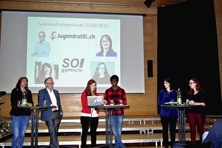  Provokatives Podium zu den Wahlen am Gymnasium - Das Bild wird blockiert. – Möglicherweise durch einen aktiven Adblocker.