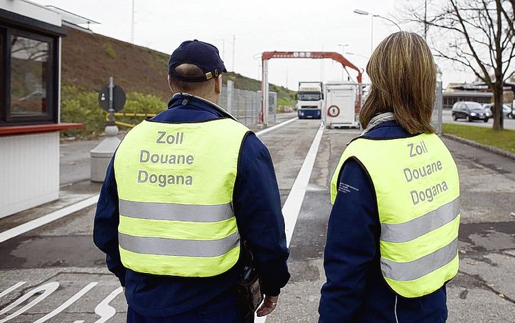 Lastwagen-Chauffeur mit 2,1 Promille - Das Bild wird blockiert. – Möglicherweise durch einen aktiven Adblocker.
