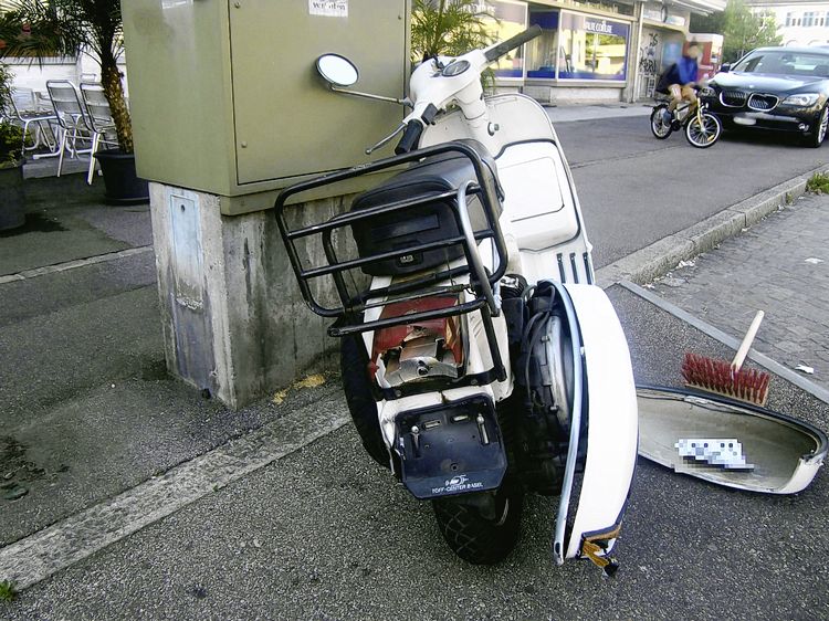 Motorradfahrer bei Auffahrkollision verletzt - Das Bild wird blockiert. – Möglicherweise durch einen aktiven Adblocker.