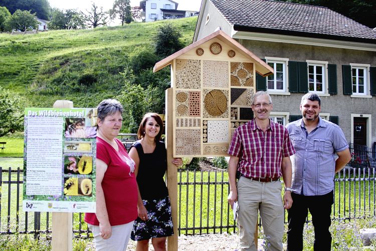 Ein Hotel für Wildbienen - Das Bild wird blockiert. – Möglicherweise durch einen aktiven Adblocker.