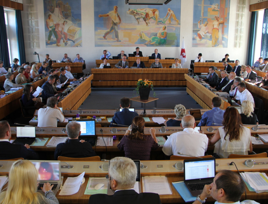 Parlament will externe Beratungen besser regeln - Das Bild wird blockiert. – Möglicherweise durch einen aktiven Adblocker.