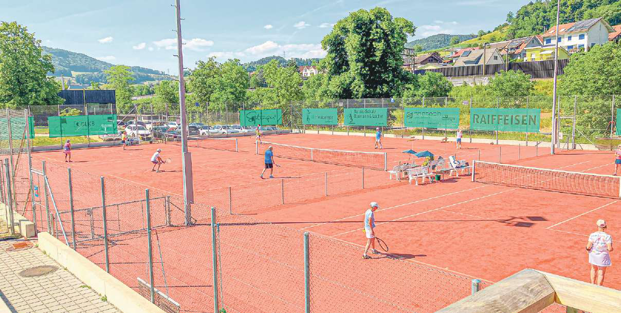 Tennisspielen hält jung