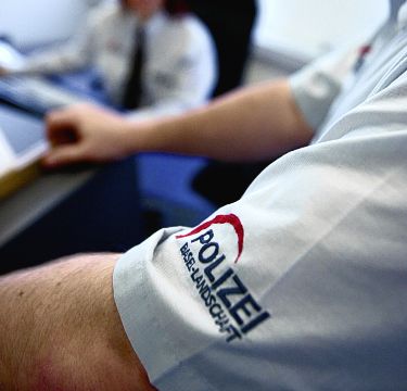 Polizei reagiert auf Probleme - Das Bild wird blockiert. – Möglicherweise durch einen aktiven Adblocker.