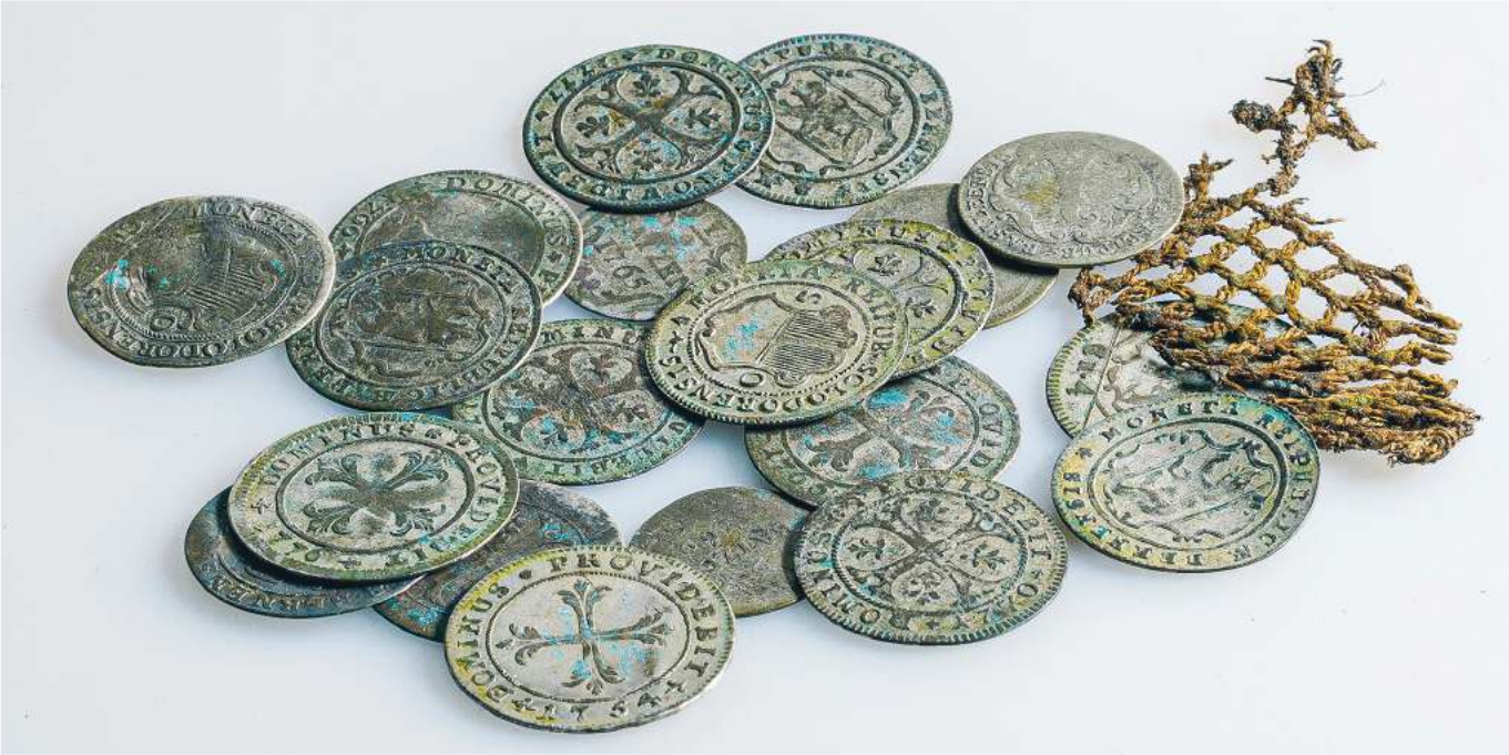 Hufnägel, Batzen und ein Theriak-Deckel