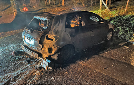 Auto in Ziefen total ausgebrannt