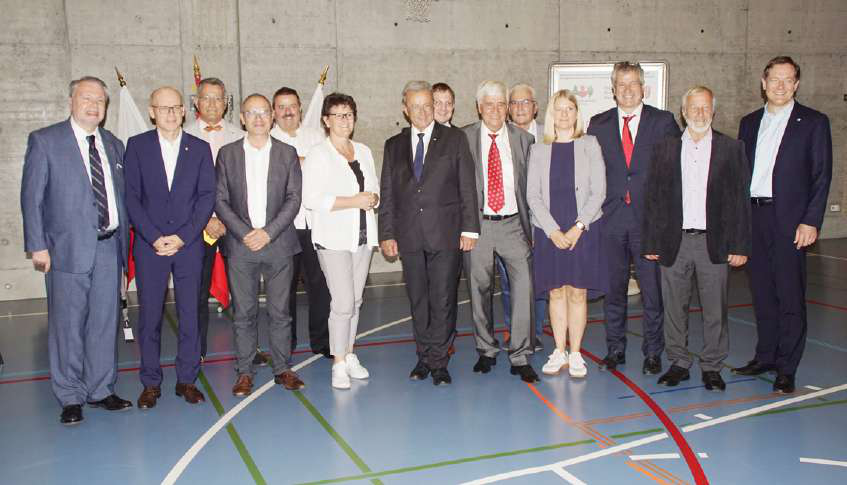 Die Spitzen des kantonalen und des nationalen Verbands der Bürgergemeinden und Korporationen versammeln sich an der Generalversammlung in Liestal. Bild Otto Graf