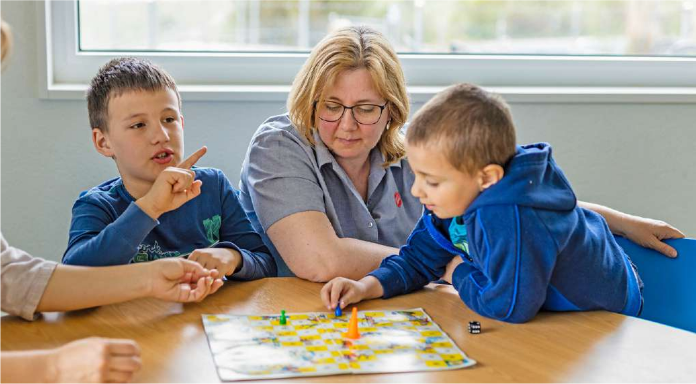 Mütter und Kinder in Sicherheit