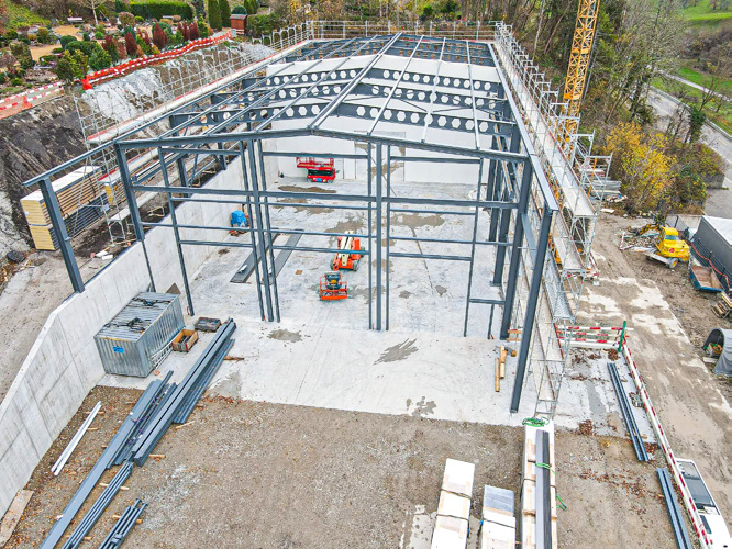 Drohnenaufnahme der neuen Halle im Bau. Die Halle soll Ende Februar fertiggestellt sein. Bild zvg Drohnenaufnahme der neuen Halle im Bau. Die Halle soll Ende Februar fertiggestellt sein. Bild zvg